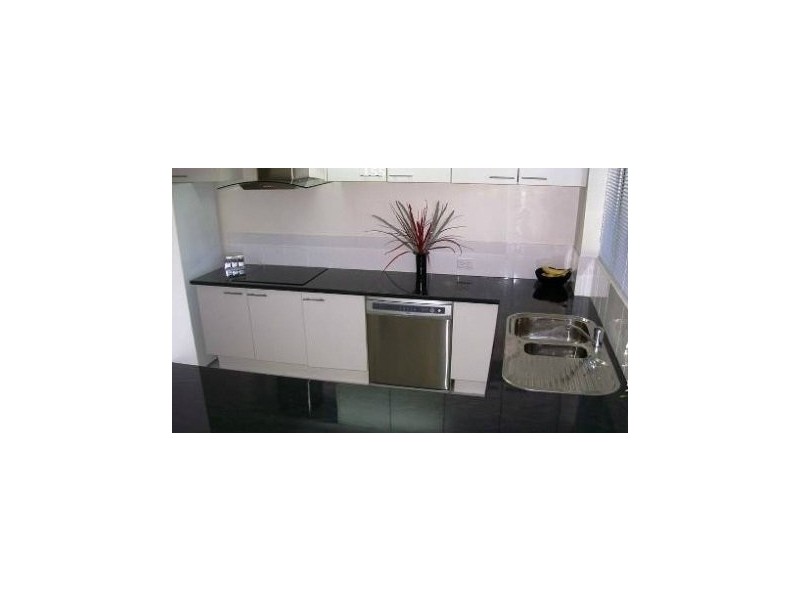9B/10 Spinnaker Dr, Sandstone Point QLD 4511