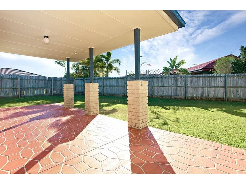 17 Mossman Way, Sandstone Point QLD 4511