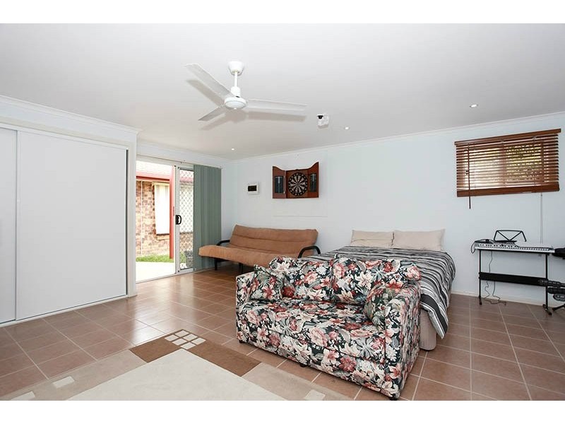 11 Hawaii Cres, Banksia Beach QLD 4507