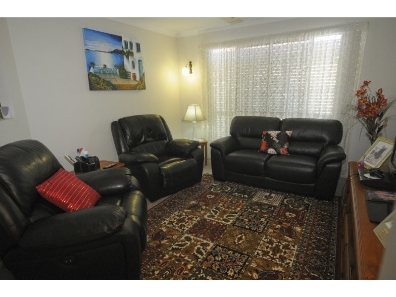 39 Clovelly Place, Sandstone Point QLD 4511