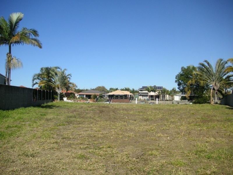 21 Dugong Crescent, Banksia Beach QLD 4507