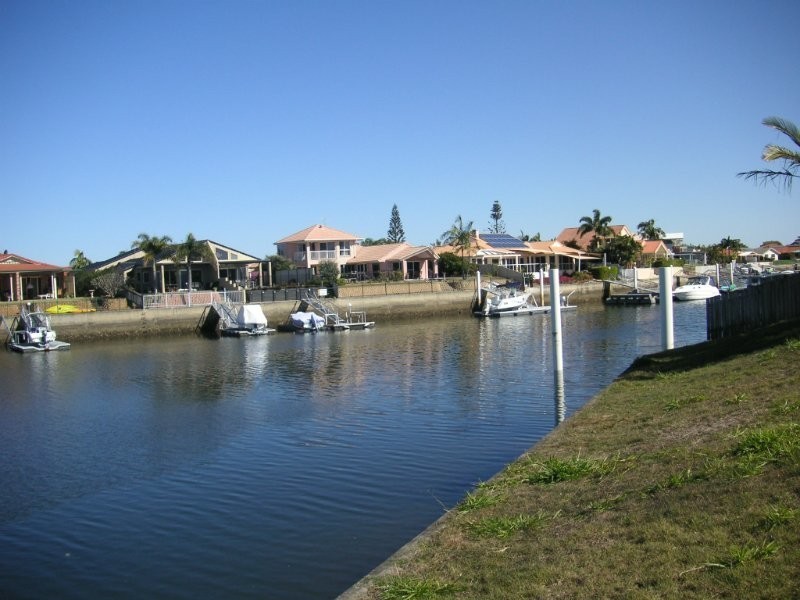 21 Dugong Crescent, Banksia Beach QLD 4507