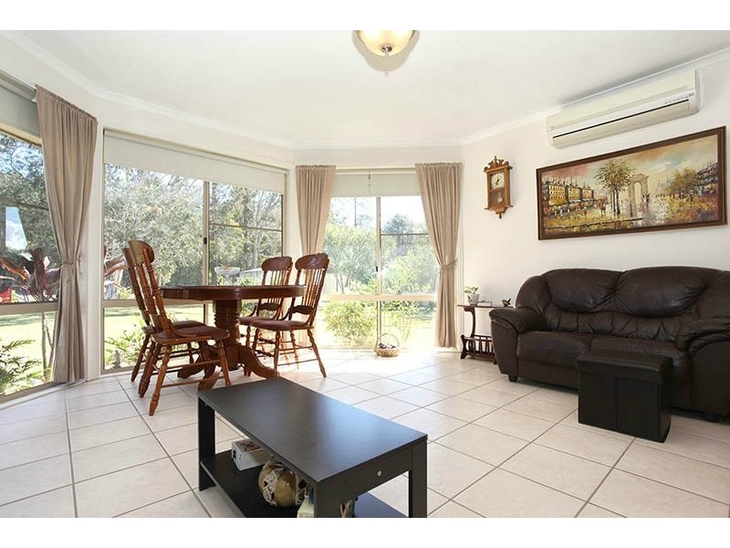 54 Bernborough Way, Ningi QLD 4511