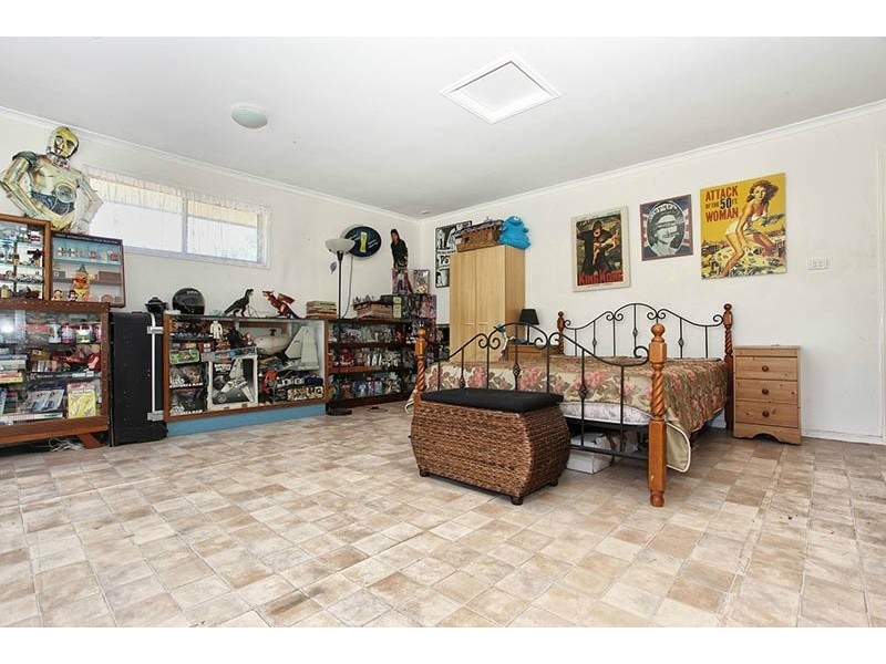 54 Bernborough Way, Ningi QLD 4511