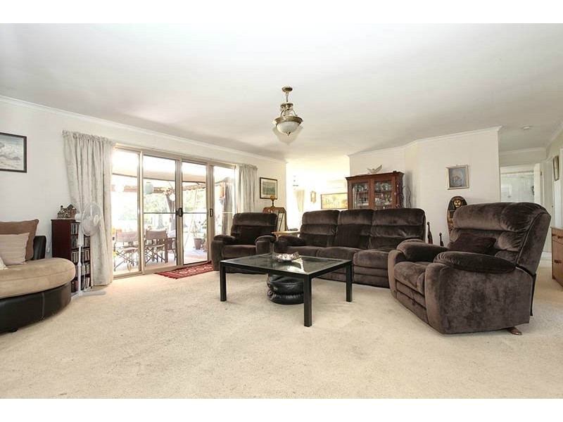 54 Bernborough Way, Ningi QLD 4511