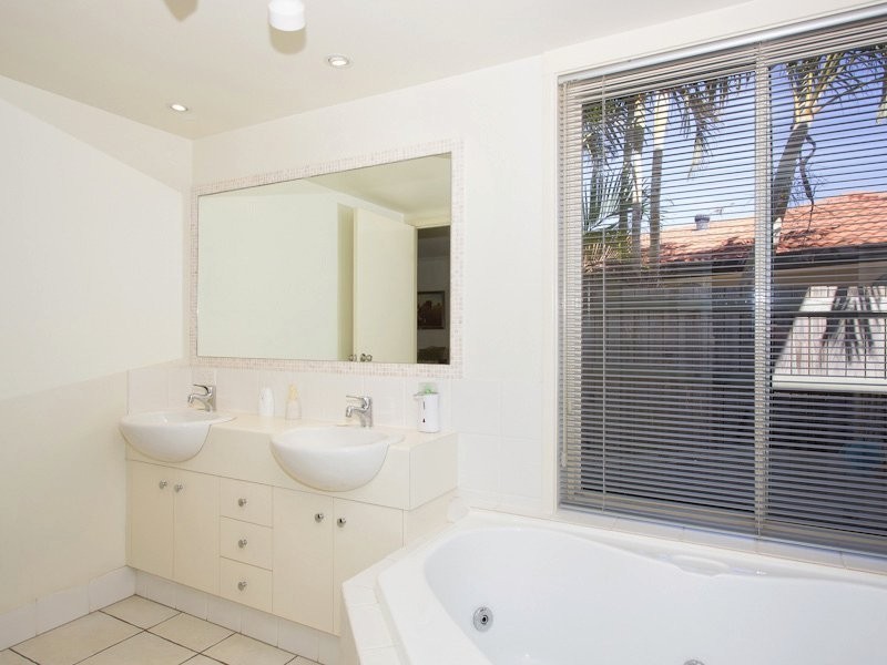 108 Voyagers Drive, Banksia Beach QLD 4507
