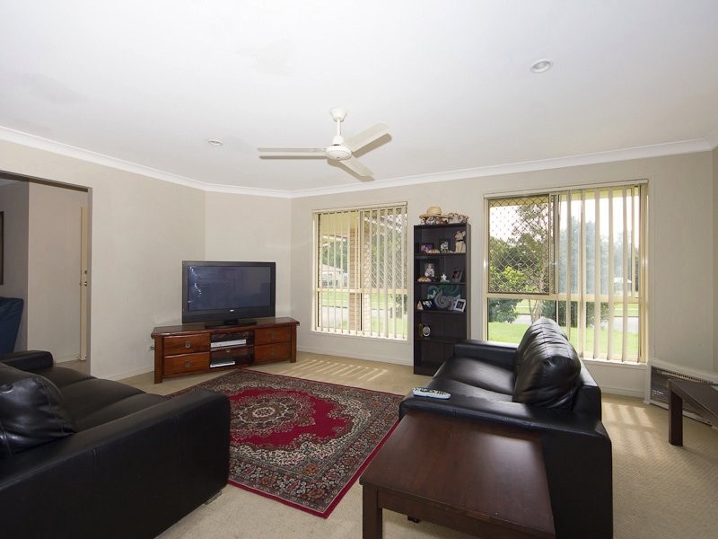 11 Julie Drive, Caboolture South QLD 4510