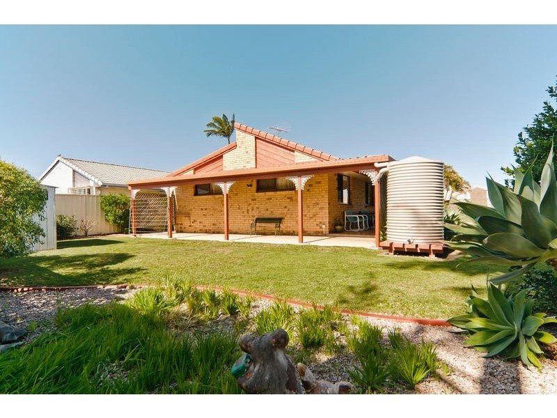20 Lachlan Crescent, Sandstone Point QLD 4511
