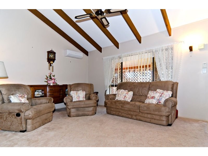 20 Lachlan Crescent, Sandstone Point QLD 4511