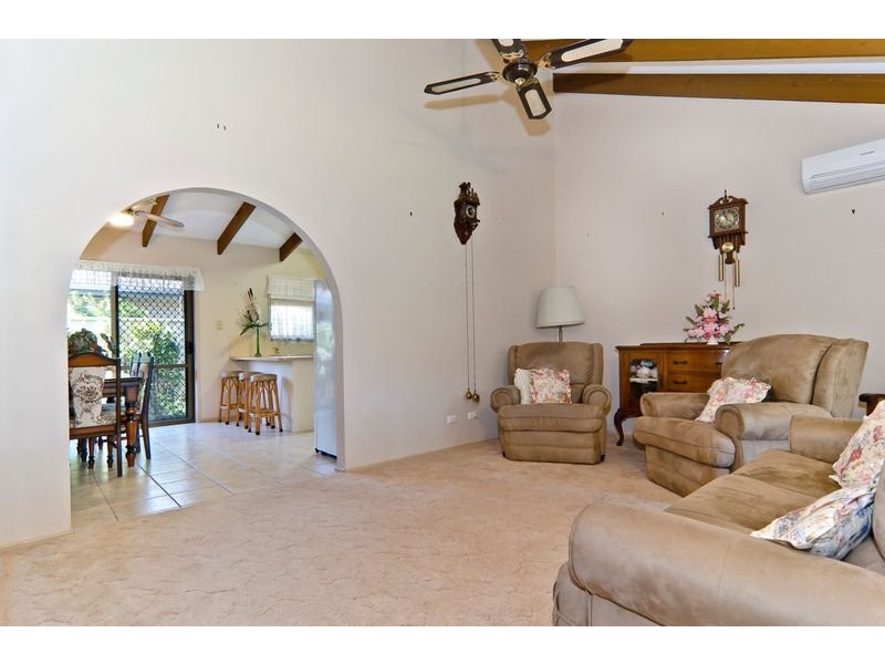 20 Lachlan Crescent, Sandstone Point QLD 4511