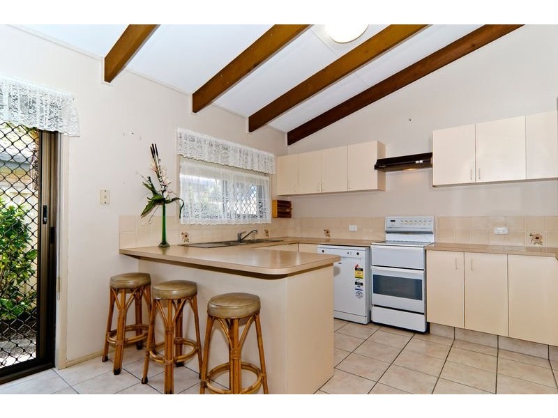 20 Lachlan Crescent, Sandstone Point QLD 4511