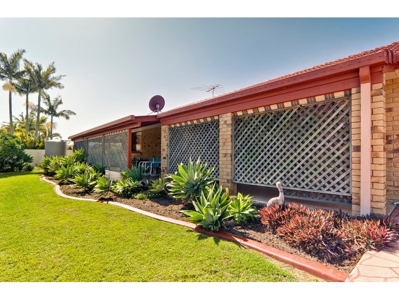 20 Lachlan Crescent, Sandstone Point QLD 4511