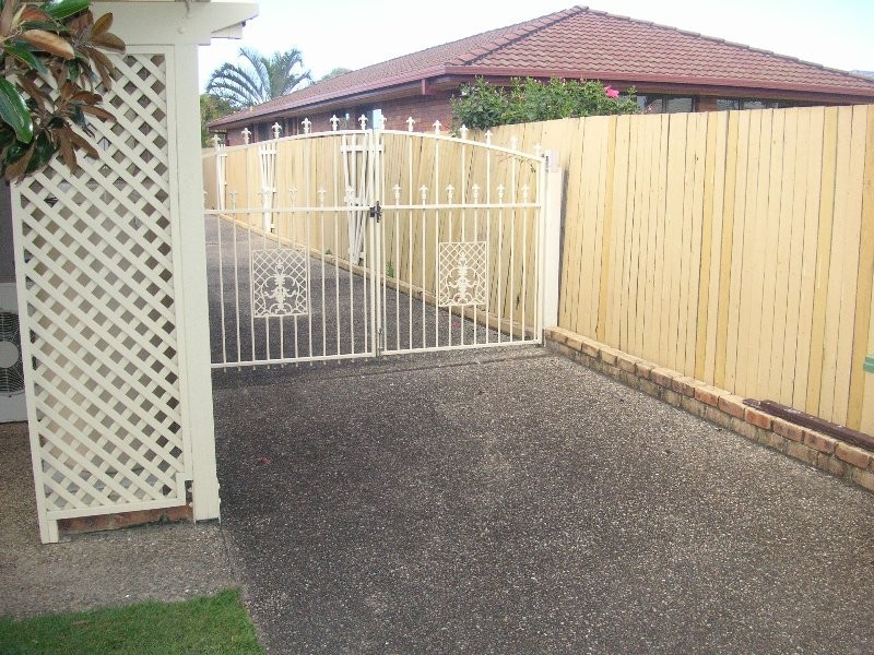 2/5 Carl Court, Banksia Beach QLD 4507