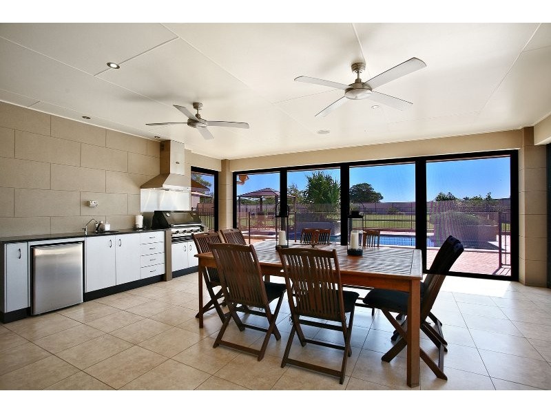 20 Muldoon Place, Ningi QLD 4511