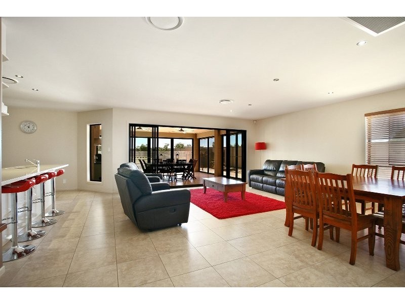 20 Muldoon Place, Ningi QLD 4511