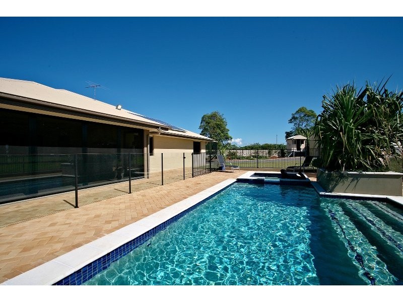 20 Muldoon Place, Ningi QLD 4511