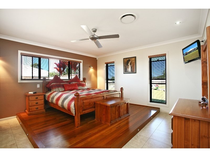 20 Muldoon Place, Ningi QLD 4511