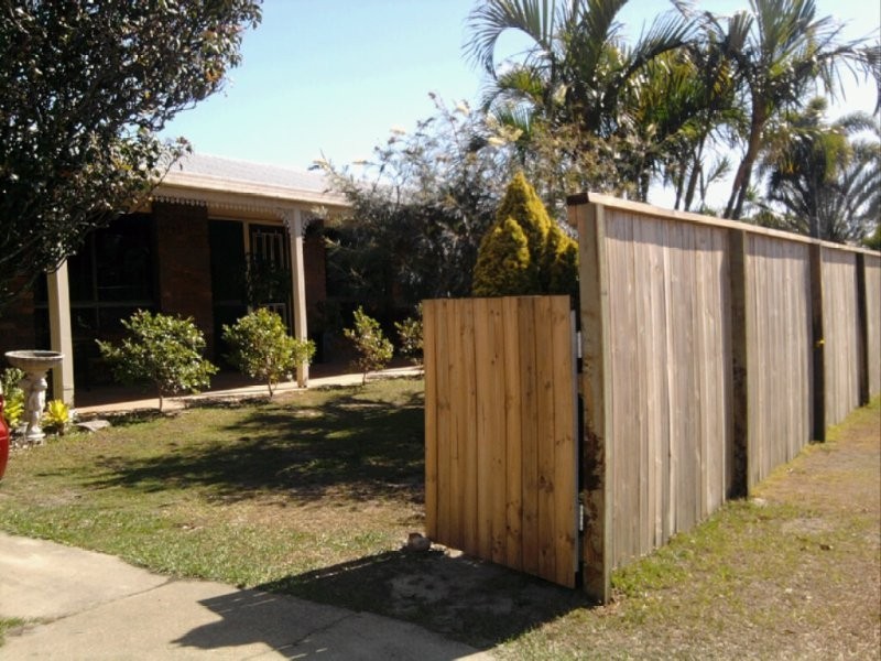 21 Hawaii Crescent, Banksia Beach QLD 4507