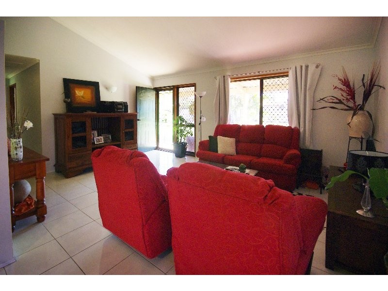 21 Hawaii Crescent, Banksia Beach QLD 4507