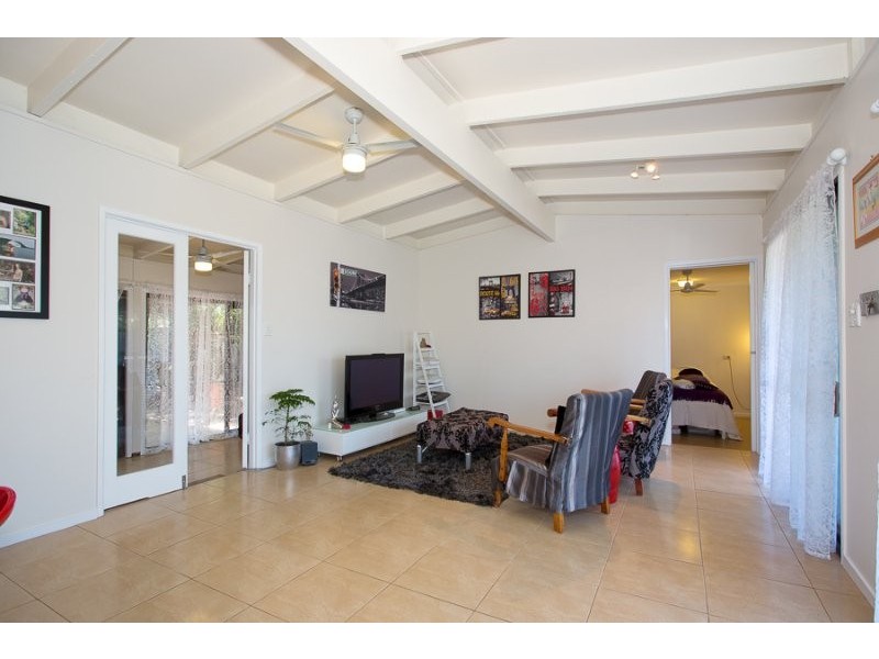 11 Kittyhawk Street, Bongaree QLD 4507