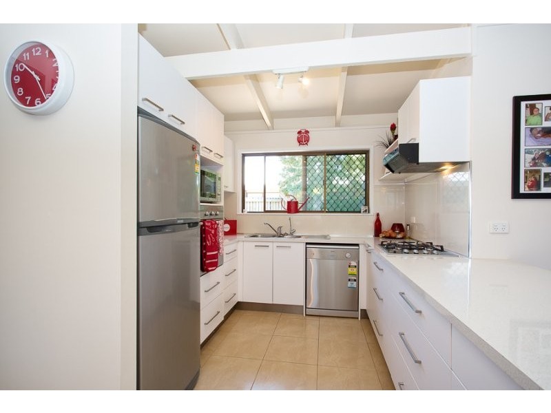 11 Kittyhawk Street, Bongaree QLD 4507