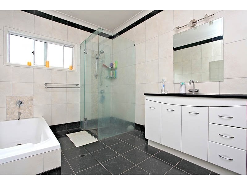 71 Leahy Rd, Caboolture QLD 4510