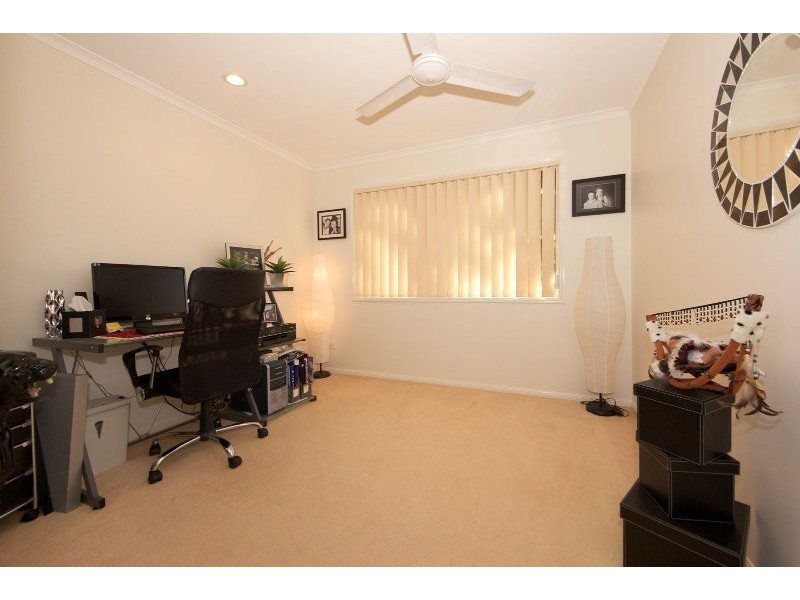 2/5 Headsail Drive, Banksia Beach QLD 4507