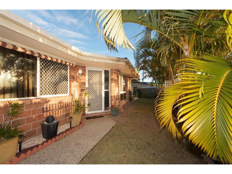 2/5 Headsail Drive, Banksia Beach QLD 4507