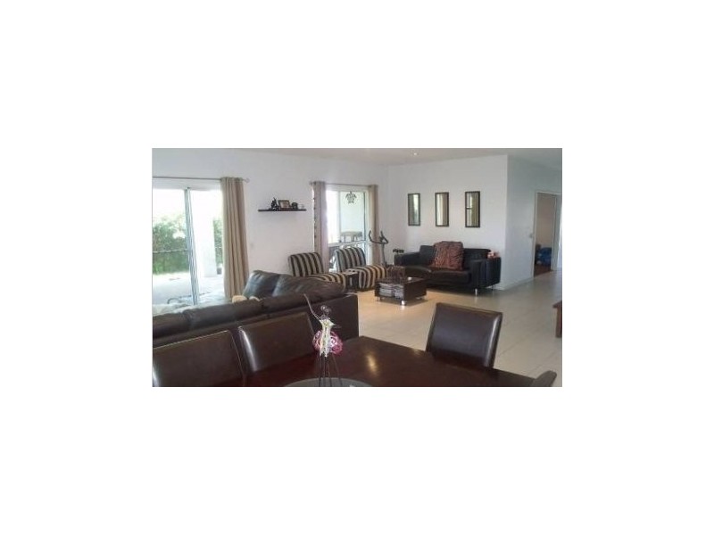 15 Dewdrop Place, Ningi QLD 4511