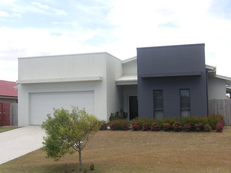 15 Dewdrop Place, Ningi QLD 4511