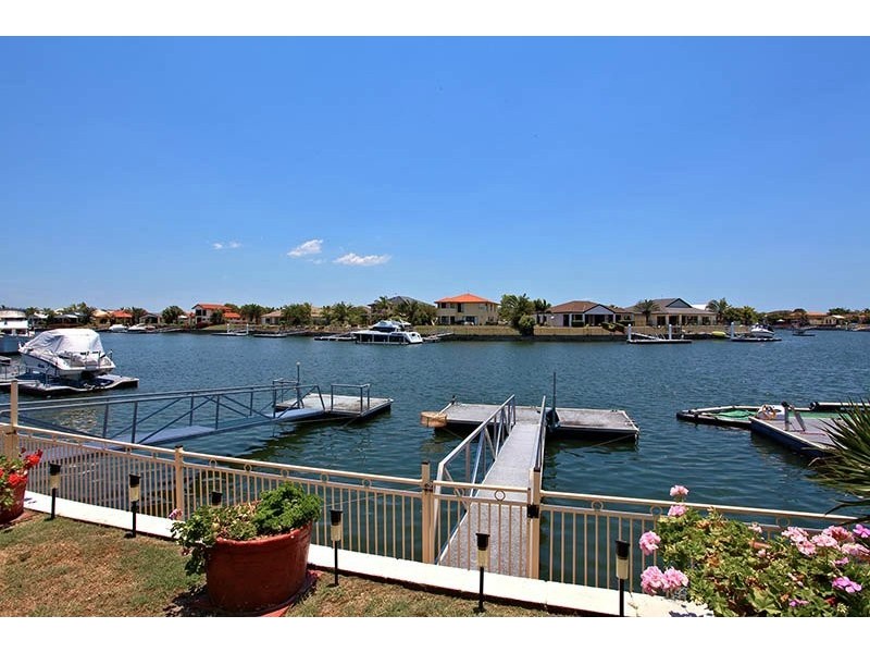 2/72 Pacific Drive, Banksia Beach QLD 4507