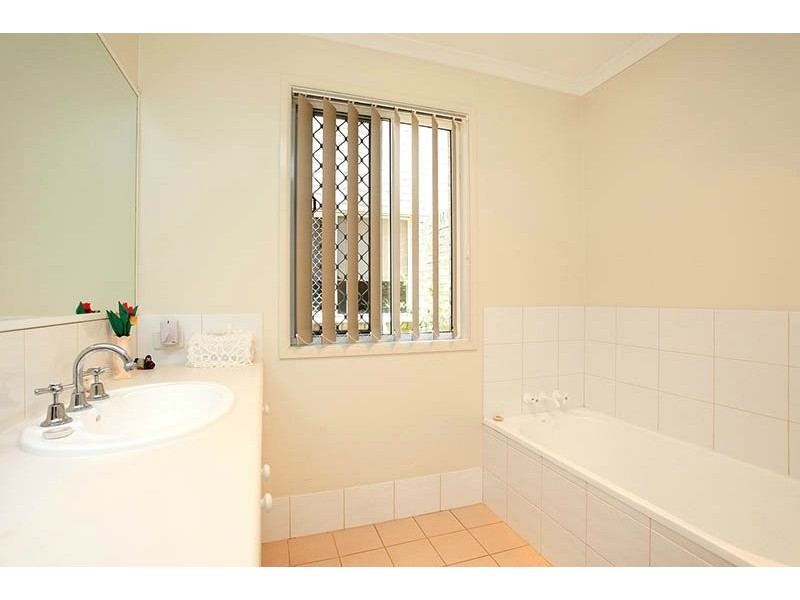 2/72 Pacific Drive, Banksia Beach QLD 4507