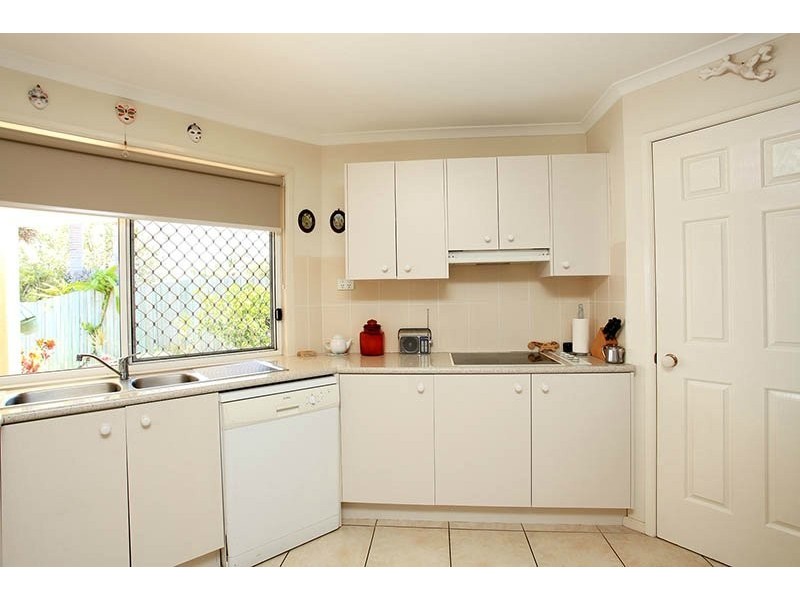 2/72 Pacific Drive, Banksia Beach QLD 4507