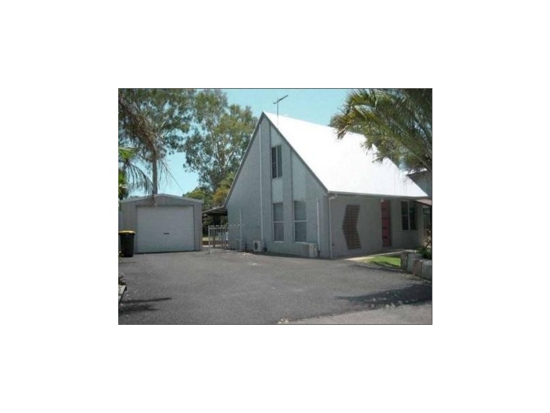 17 Gibson St, Beachmere QLD 4510