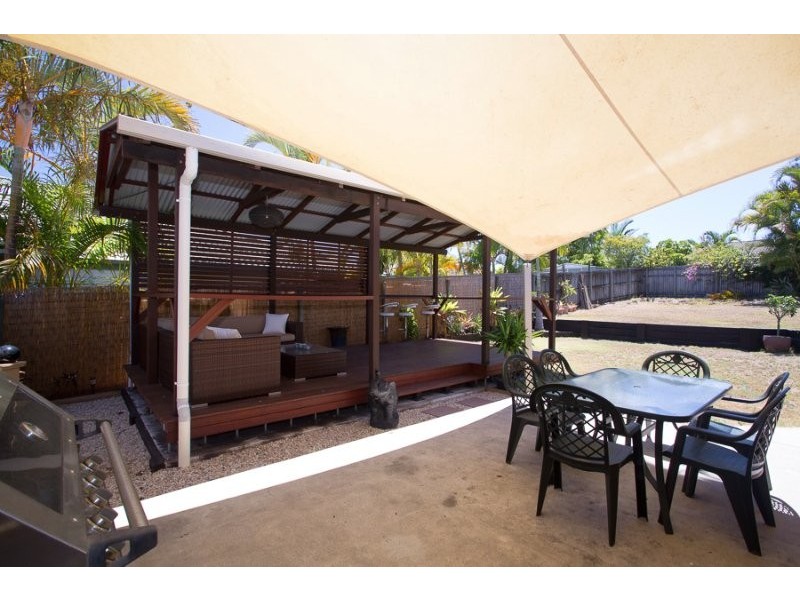 26 Headsail Dve, Banksia Beach QLD 4507