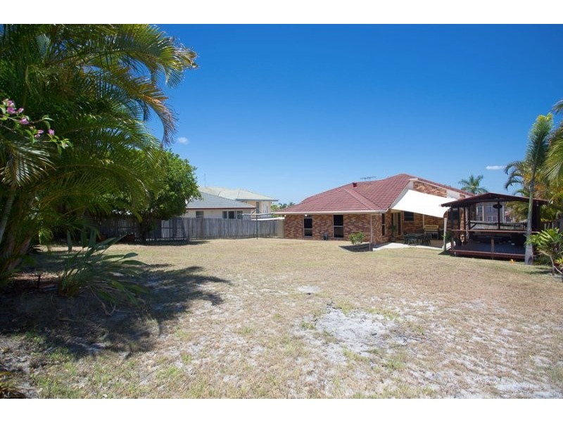 26 Headsail Dve, Banksia Beach QLD 4507