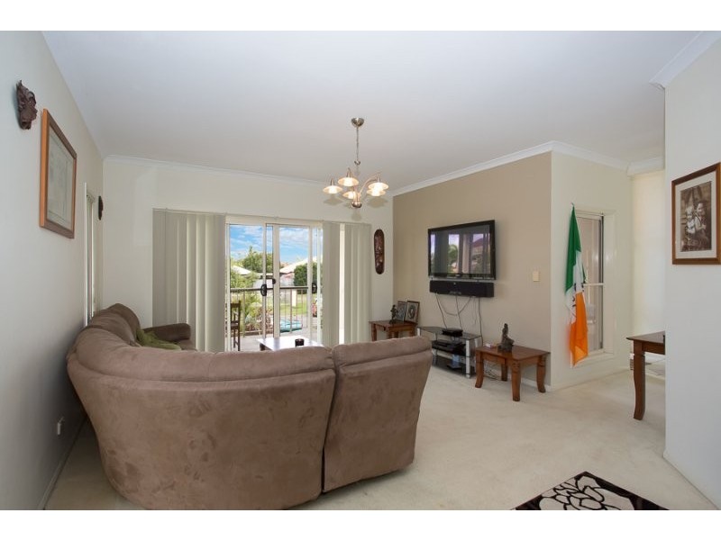 18 Headsail Drive, Banksia Beach QLD 4507