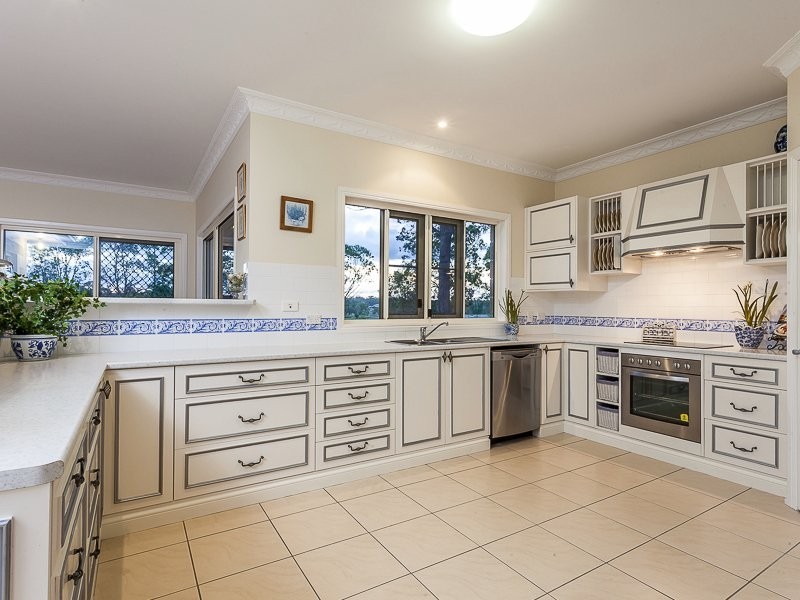 115 Hall Road, Elimbah QLD 4516