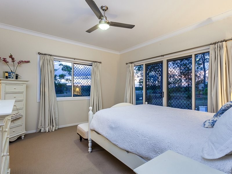 115 Hall Road, Elimbah QLD 4516