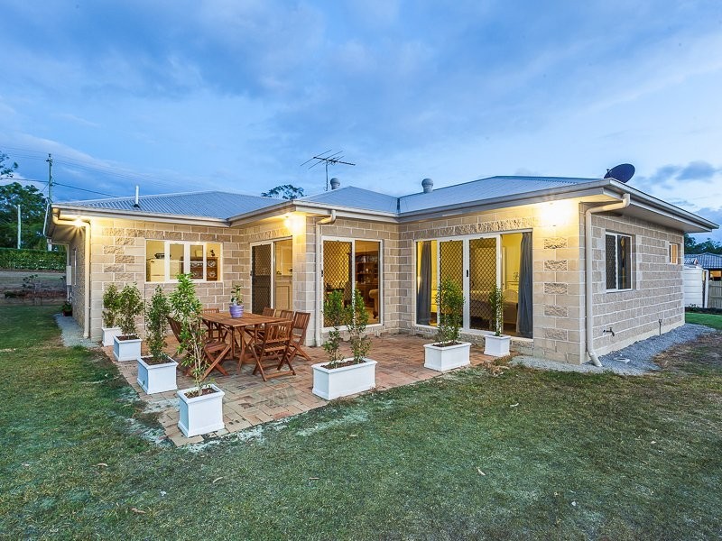 115 Hall Road, Elimbah QLD 4516