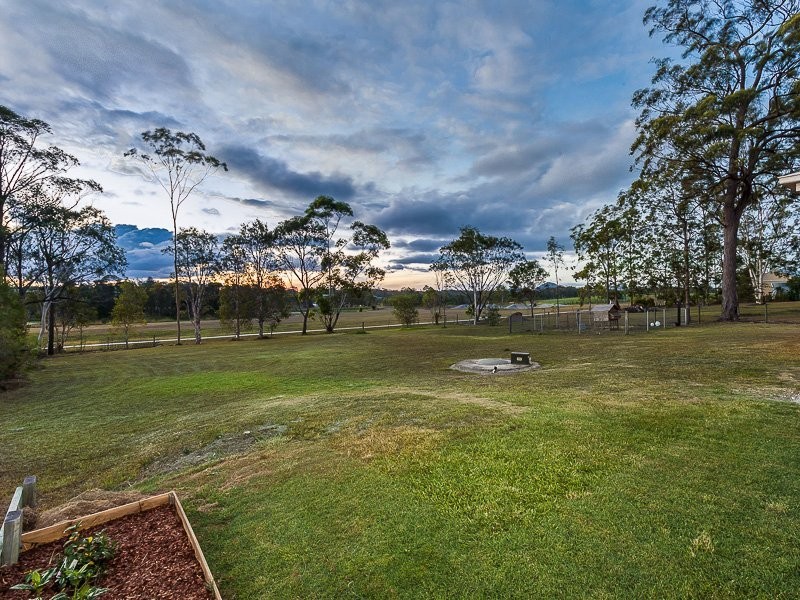 115 Hall Road, Elimbah QLD 4516