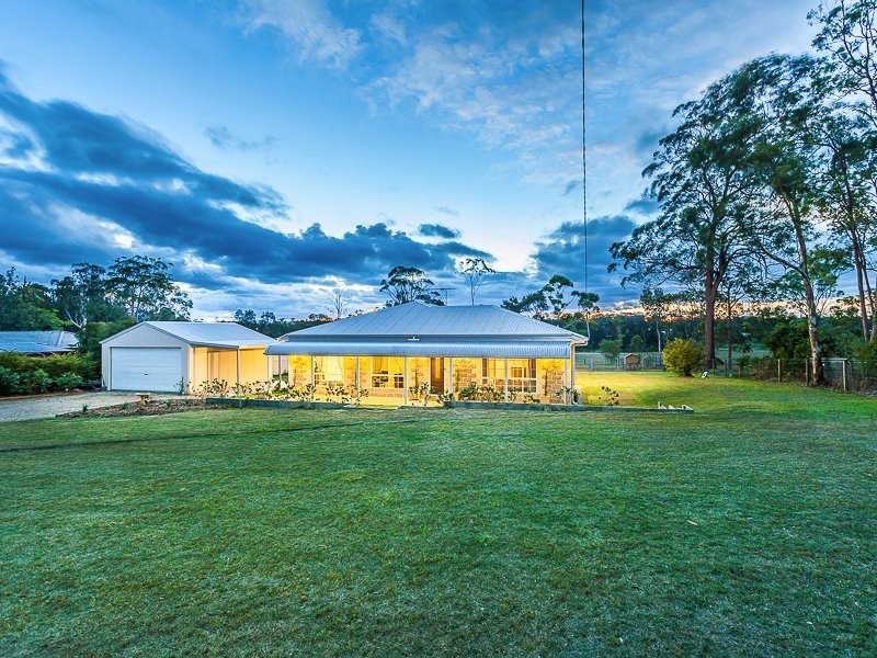 115 Hall Road, Elimbah QLD 4516