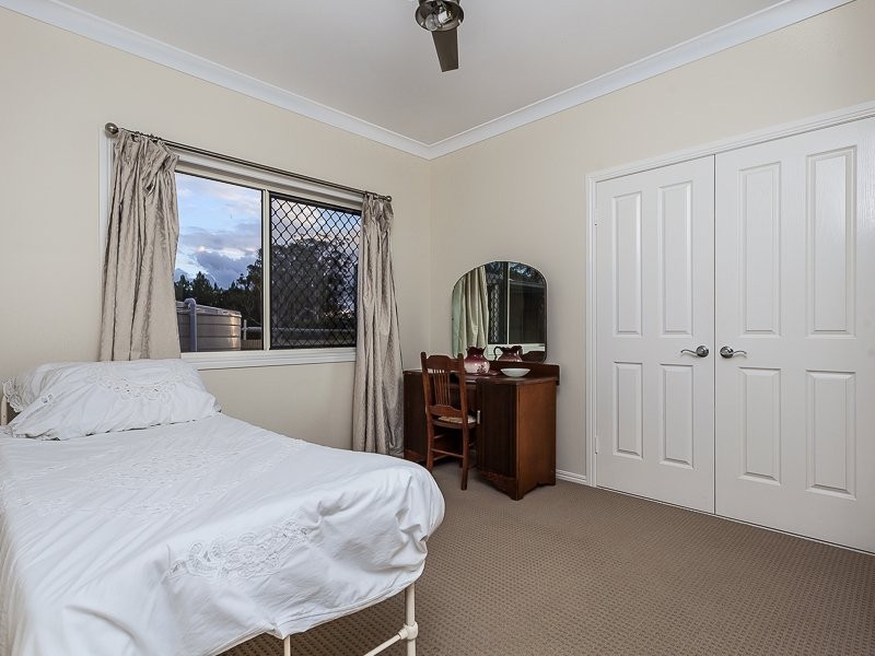 115 Hall Road, Elimbah QLD 4516