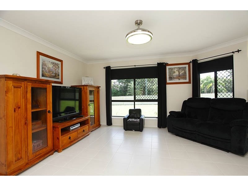 21 Wrenaus Way, Ningi QLD 4511