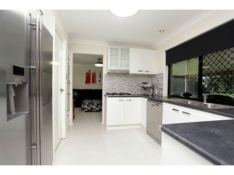 21 Wrenaus Way, Ningi QLD 4511