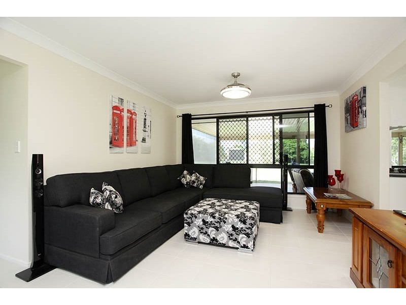 21 Wrenaus Way, Ningi QLD 4511