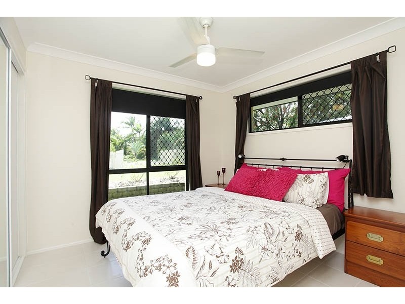 21 Wrenaus Way, Ningi QLD 4511
