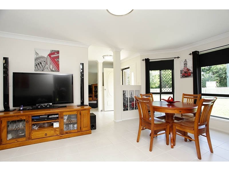 21 Wrenaus Way, Ningi QLD 4511