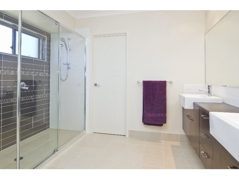 10 Cavanagh Place, Ningi QLD 4511