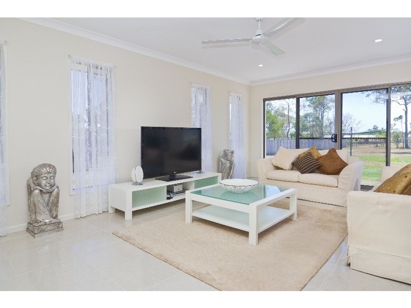10 Cavanagh Place, Ningi QLD 4511